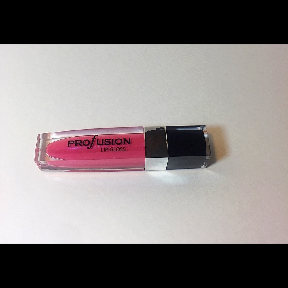 Makeup Bundle - Picture 4 of 8